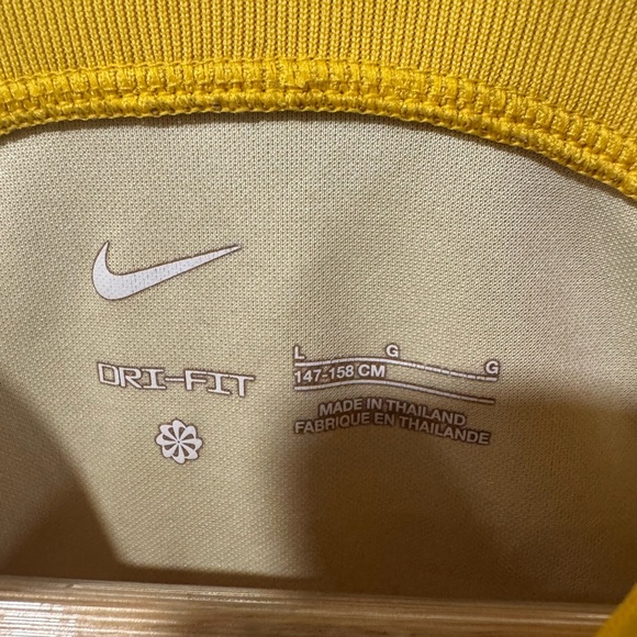 2023-2024 Barcelona Away 4th Kit Football Soccer Jersey - Picture 4 of 9